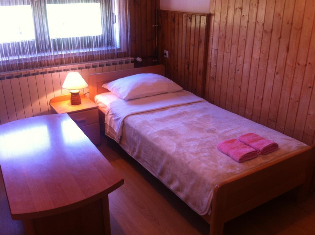 Hotel House Pribic à Vrelo Koreničko Chambre photo
