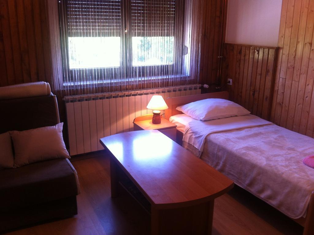 Hotel House Pribic à Vrelo Koreničko Chambre photo