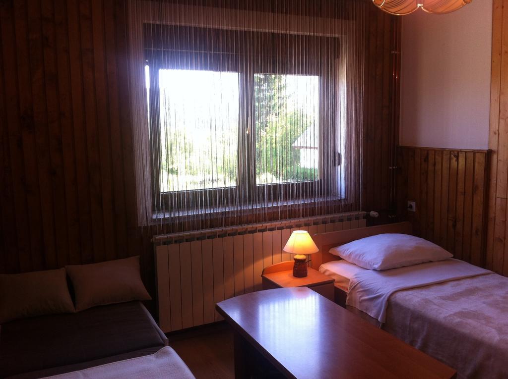 Hotel House Pribic à Vrelo Koreničko Chambre photo